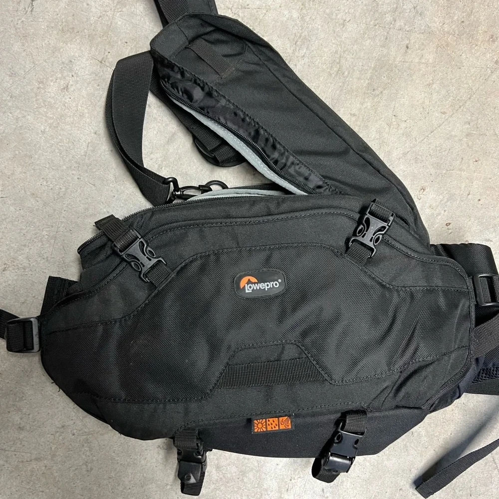 Black Lowepro Men's camera bag